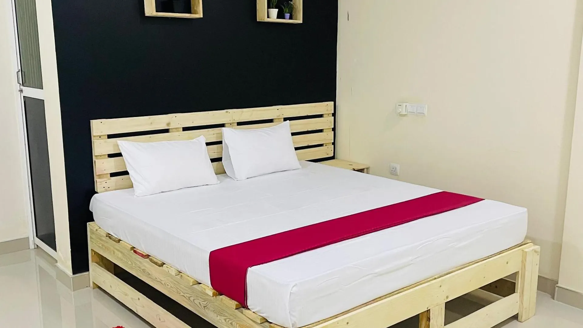 Travel Kingdom In Negombo Hotel Sri Lanka