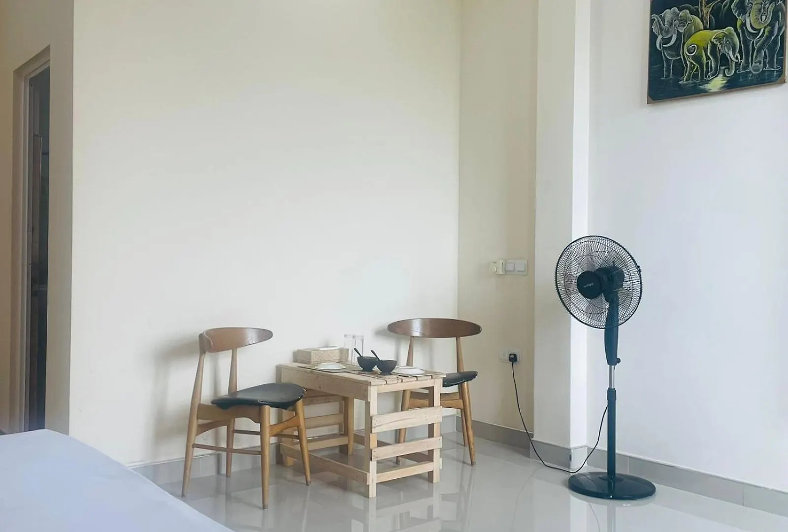 Travel Kingdom In Negombo Hotel Bed & Breakfast